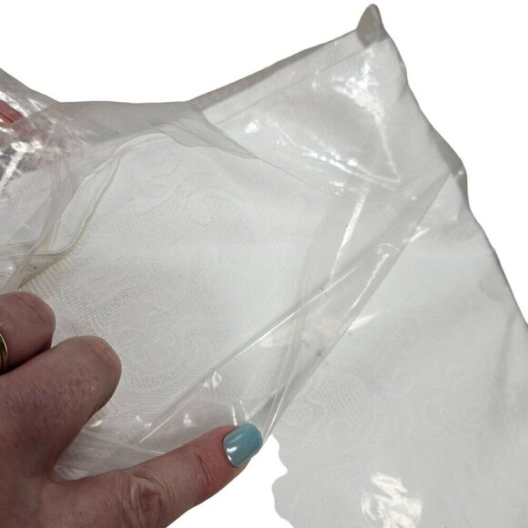 Vintage Timely Linens Nwt Old Dead Stock España Tablecloth White Jacquard Cotton - Picture 5 of 6